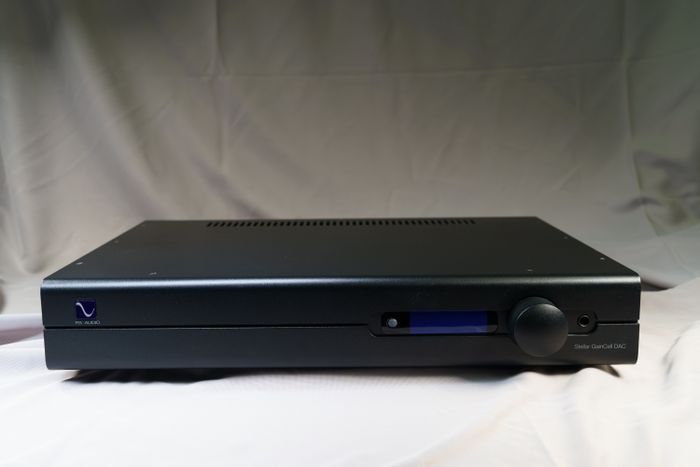 PS Audio Stellar Gain Cell Schwarz --- 1